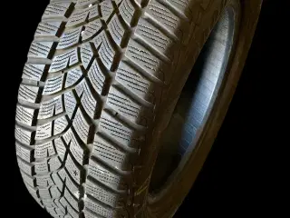 16 GoodYear 215/60r16 Ref.W34 vinter