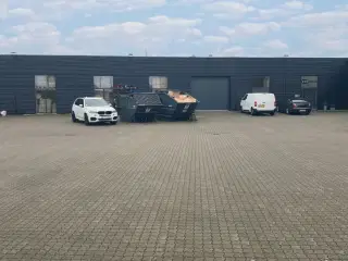 Flot erhvervslejemål beliggende i Hammerum