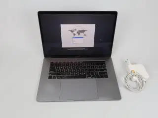 Apple MacBook Pro 15,4" IPS i7-8750H