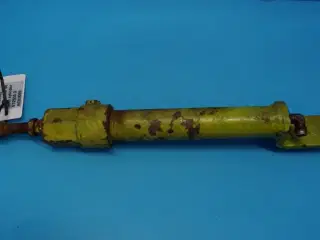 Claas Dominator 80 Cylinder 6725503
