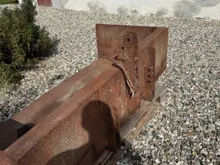 Ældre sluf til traktor 