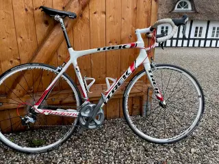 TREK Madone 4,7 - carbon racercykel