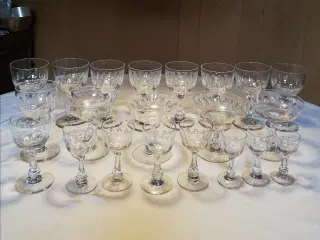 Derby glas champagneskåle, rødvin m.m.