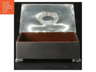 Tin skrin med indgravering (str.  15x9,5x5 cm)