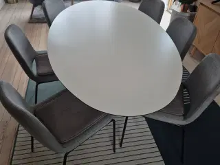 Spisebord + 6 stole
