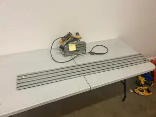 DEWALT Dyksav DWS520 med skinne