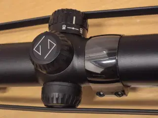 Zeiss Diavari V 2,5-10x50 sigtekikkert med lys