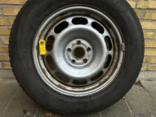 Fine fælge med brugte sommerdæk