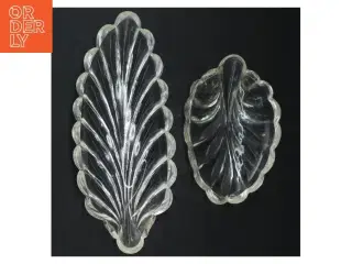 Gennemsigtig glas fad med blade design (str. 25 cm. og. 15 cm)