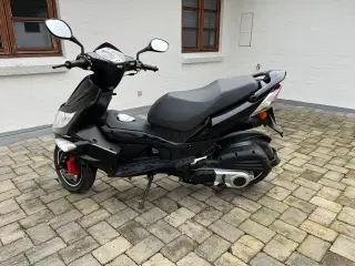 PGO G-MAX 220 MC-scooter