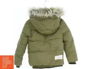 Vinterjakke med hætte og faux fur fra Molo (str. 110)