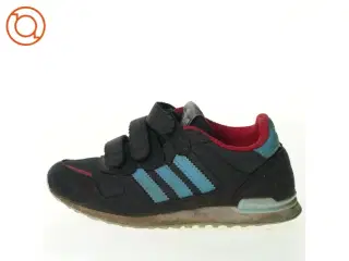 Sko fra Adidas (str. 22 cm)