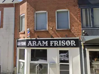 Lokale velegnet til salon med tilhørende stue.