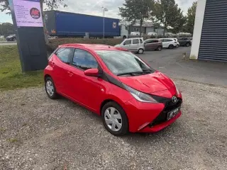 Toyota Aygo 1,0 VVT-i x-play x-touch