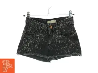 Shorts fra Zara (str. 128)