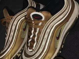 Sneakers - Nike Air Max 97 Gold & White Str 45-46