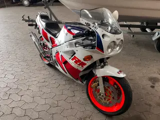 Yamaha fzr 1000