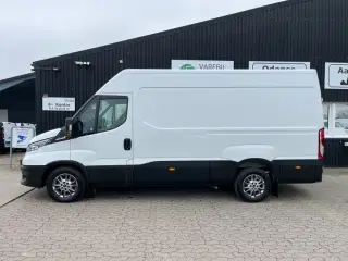 Iveco Daily 2,3 35S16 12m³ Van AG8