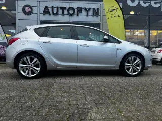 Opel Astra 1,4 T 140 Sport