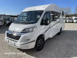 2022 - SunLight VAN V69   Fritstående dobbeltseng i bag
