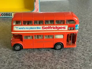 Corgi Toys 467 London Routemaster Bus “Selfridges”