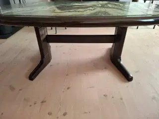 Ovalt sofabord i mahogni med marmorplade