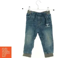 Jeans fra Hummel (str. 74 cm)