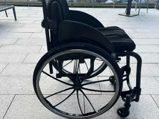 Wolturnus letvægts kørestol