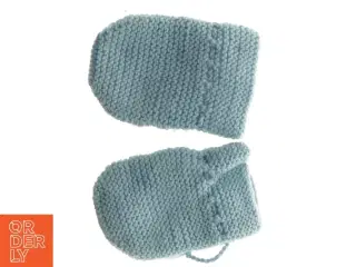 Strikkede babyfutter (str. 13 x 8 cm)