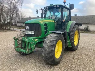 John Deere 7430