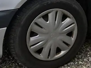 Bildæk til Toyota Avensis