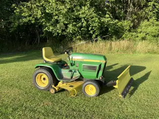 John Deere 210 