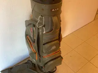 BIG MAX GOLFBAG. DRY DESIGN FLOT STAND