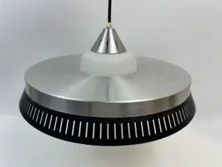 Retro pendel i chrome / sort og opalglas