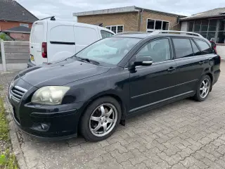 Toyota Avensis 2,0 D-4D Sol stc.