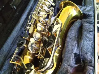Amati tenorsaxofon, kan spille, er næsten tæt 