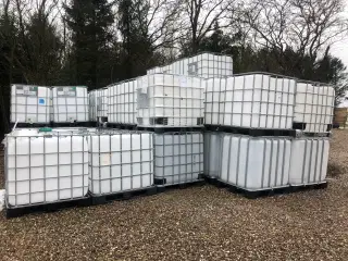 1000 liter Palletanker  /    Regnvands tanker