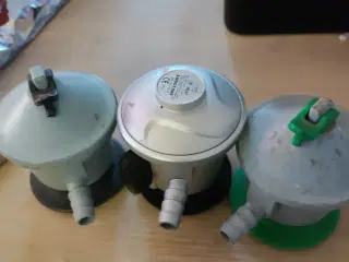 Gas regulator.