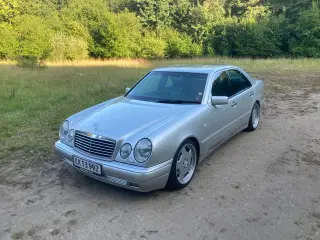 Mercedes E280