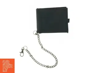 Sort pung med kæde (str. 12x10 cm)