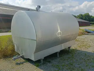 - - - 8000-9000 Liter