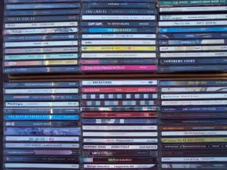 850 POP/ROCK/KLASSISKE CDer sælges stykvis….      