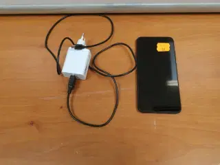 Mobiltelefon, REDMI M2006C3L m. lader