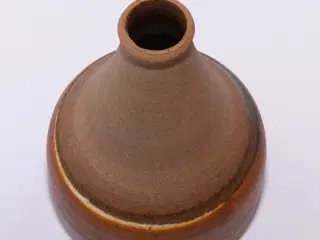 Keramik vase af Birgit Borik f Staurbyskov Potteri