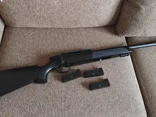 Airsoft samling+ ammunitionskasse og kikkertsigte 