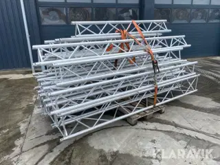 Aluminium truss