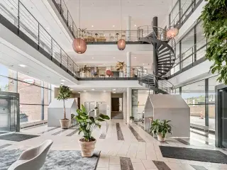 Attraktivt kontorlejemål lige ved Glostrup Station - adgang til fælles kantine og tagterrasse