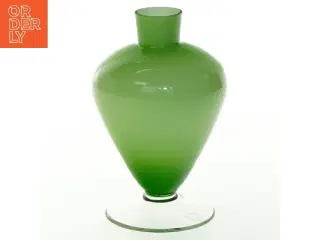 Grøn vase (str. 13 cm)