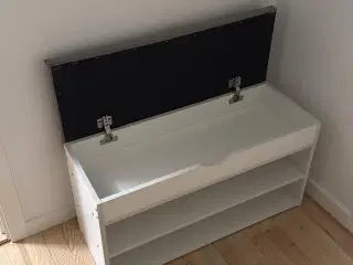 Shoe Rack with Seating & Storage – Excellent Cond