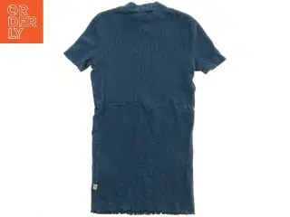 Kortærmet kjole fra Pomp de Lux (str. 134)